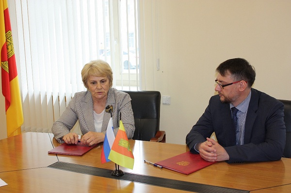Подписано Соглашение о взаимодействии и сотрудничестве с Нотариальной палатой Тверской области